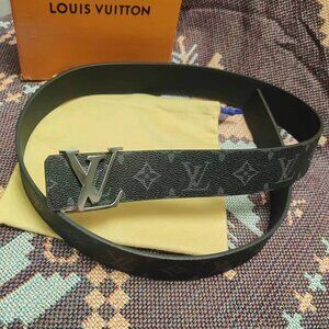 LV Men’s Brown Leather Belt